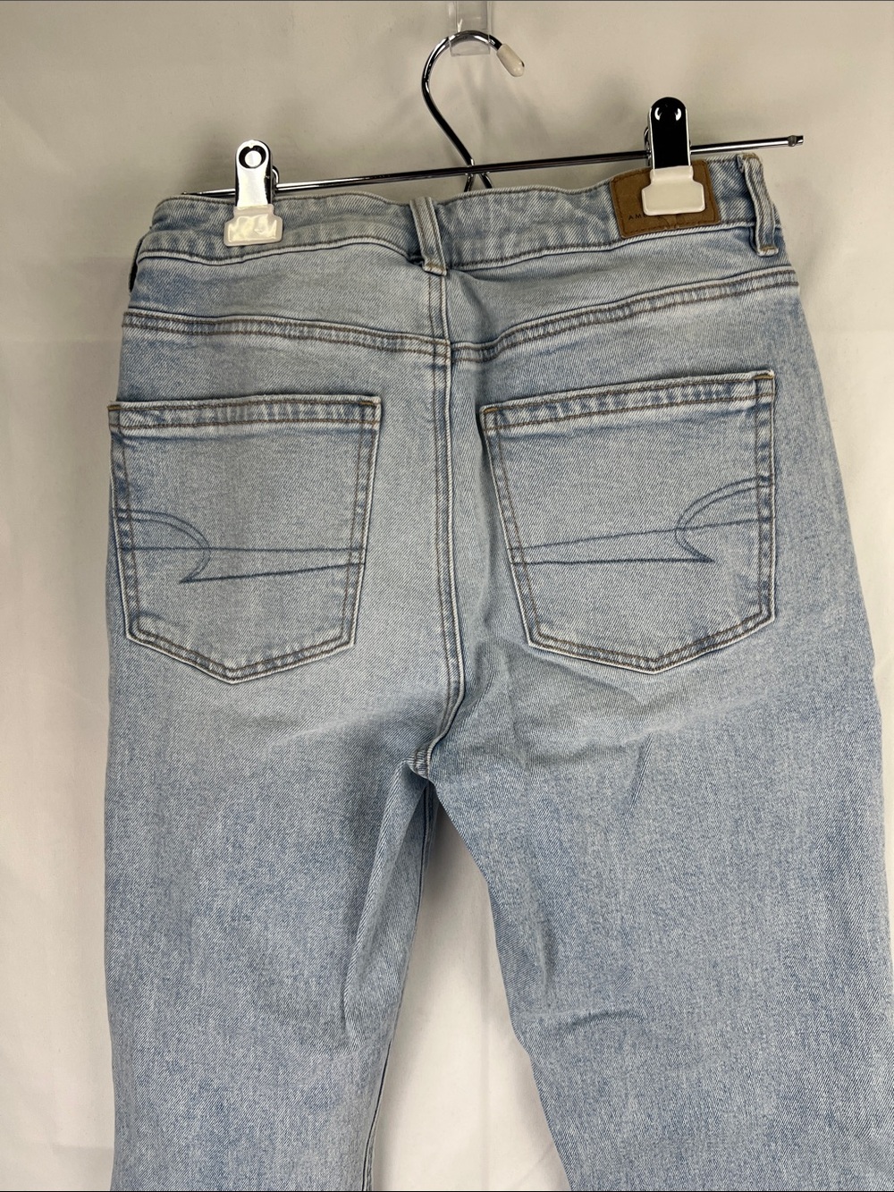 American Eagle - Women’s Jeans - Size 4 - Mom Jean - Light blue - Picture 11 of 11
